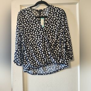 41 Hawthorn navy and white print blouse